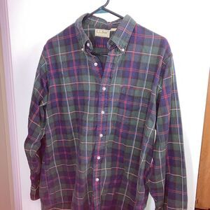 LL Bean Quality  Plaid Button Up Shirt Size Large